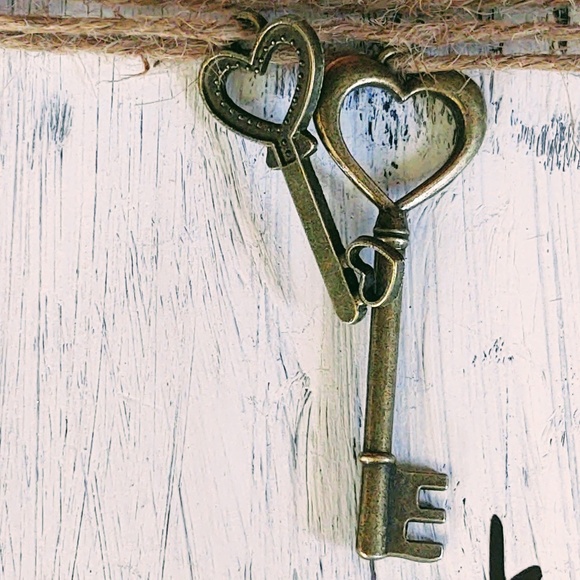 Wood Home Sweet Home House/Mini Wood Sign/Distressed Sign/Farmhouse Decor - Picture 6 of 7